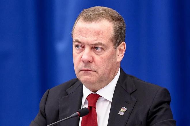 梅德韦杰夫：欧盟将为挪用俄被冻结资产承担后果